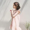 Robes d'été en coton pour filles, tenue blanche sans manches, élégante, fête d'anniversaire, vêtements pour enfants, en mousseline de soie, ample, à volants, M0328