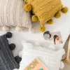 Housse de coussin à glands floraux blancs avec pompon, housse de coussin décorative jaune gris, décoration de maison, taie d'oreiller 45x45cm, vente en gros