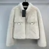 Cappotto da donna in pelliccia sintetica a maniche lunghe autunno inverno di design F Rettangolo in metallo doppia giacca corta Cappotti casual per il tempo libero da strada