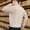 Maglioni da uomo lavorati a maglia per uomo dolcevita beige uomo vestiti pullover tinta unita collo alto maglietta semplice moda giapponese Harajuku