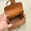 Mini borsa in struzzo Borsa con manico superiore Borsa a tracolla Borsa a tracolla con patta Borsa a portafoglio firmata da donna Pelle bovina di alta qualità Fibbia hardware argento Tracolla lunga staccabile