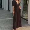 Kvinnors byxor 2023 Kläder Summer Solid Color and V-Neck Wide Leg Jumpsuit Fashionable Elegant Trousers