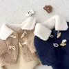 Abbigliamento per cani Maglione per animali domestici Inverno Autunno Piccoli vestiti alla moda Desinger Cucciolo Giacca calda Gatto Carino Maglieria morbida Bassotto Chihuahua Yorkie