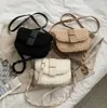 Через плечо 2023 Зимняя женская сумка через плечо Сумка-седло с тканым ремешком Новая высококачественная плюшевая меховая сумка Женская сумка Designercatlin_fashion_bags