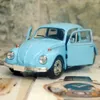 Kunst und Handwerk ZK20 Neueste Ankunft Retro Vintage Käfer Diecast Pull Back Auto Modell Spielzeug für Kinder Geschenk Dekor Niedliche Figuren Miniaturen 231017