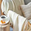 Decken Nordic Einfache Solide Sofa Decke Büro Nickerchen Bequeme Tagesdecke Weiche Homestay Dekoration Decke Dicke Winter Gestrickte Schal 231013