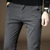 Herrbyxor 2023 koreanska smala rakt ben stretch casual för män vår hösten svart affärsdesigner kläder pojkvän