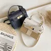 Crossbodytassen Fasion Box Stro Dames en tassen Designer Rieten Geweven Soulder Crossbodytassen Lock Pu Zomer Klein Flapstylishhandbagsstore