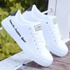 Robe chaussures automne hommes décontracté hiver hommes conseil léger sport tennis sneaker doux blanc mâle plat 231017