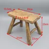 Vieux tabouret en bois, petite table d'appoint, piédestal