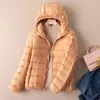 Kvinnor Down Parkas Women Autumn Jacket Ankomsterna 90% White Duck Ultra Light Fashion Hooded Keep Warm Puffer 231018