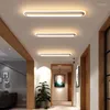 Plafonniers LED modernes pour salon, chambre à coucher, couloir d'étude, blanc, noir, lampe nordique montée en Surface