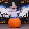 Inne imprezy imprezowe prowadzone przez Ghost Halloween, siedząc na przerażającym głowicy dyniowej w pomieszczeniach i dekoracjach na zewnątrz nadmuchiwany model 231017