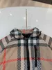 Burberrlies Luxury Designer Kids Zipper Coats Fashion Midje Design Barnjacka Storlek 100-160 cm Baby Autumn Clothing Overrock för tjejen augusti