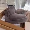 Nya Tasman tofflor Tazz Women Designer Boots Mini Platform Boot Australian Chestnut Fur Black Sheepskin Päls Varma skor