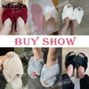 Zapatillas Diseño cruzado Casa de invierno Furry Mujeres Piel esponjosa Diapositivas para el hogar Pisos planos Zapatos de piso interior Suela suave Flip Flops 231017