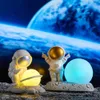 Objetos decorativos Figuras Adorno característico Astronauta Lámpara de noche Decoración moderna para el hogar Decoración de la habitación Kawaii Dormitorio Lámpara de noche Luz nocturna Lámpara de mesa 231017