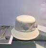 Cappello da pescatore in velluto a coste semplice tinta unita da donna autunno e inverno trapuntato per tenere al caldo cappelli da bacino per il tempo libero dall'aspetto trendy