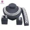 Frauen Silber Farbe Kristall Hochzeit Halskette Armband Ohrringe Ringe Statement Braut Zubehör Schmuck Set