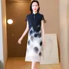 Vêtements ethniques 2023 Robe de broderie imprimée en soie pour femmes Été à manches courtes Qipao Rétro Lâche Large Slim Long