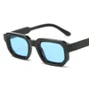نظارة شمسية Yooske Retro مربع النساء المصمم مصممًا صغيرًا من أشعة الشمس ، أنثى إطار سميك ، ظلال نظارات UV400