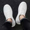 Hommes à habiller l'automne décontracté Sports Spring White Augmentez la hauteur des baskets masculines Net Red Trend Flat Running Chaussures 231018 391