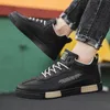 Sukienka Buty Sneakers męskie skórzane skórzane, swobodne noszenie Formalne noszenie lekkie modne trend na zewnątrz 231017