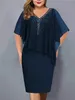 Plus size jurken Grote maten zomer mode chiffon diamanten jurk Dames Effen V-hals Korte mouw Kokerjurk Elegante pasvorm Jurk 231017