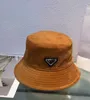 Cappello da pescatore in velluto a coste semplice tinta unita da donna autunno e inverno trapuntato per tenere al caldo cappelli da bacino per il tempo libero dall'aspetto trendy