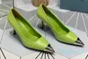 女性用シングルシューズスタースタイルファッション快適なシングルシューズデザインプラットフォームデザイナー工場靴箱