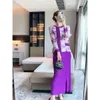 Tvådelad klänning Miyake veckad kostym för kvinnor Autumn Chinese Style Retro Fashion Printed Short Coat slits kjol Elegant Tvådelar Set 231018