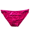 Onderbroeken Herenslips Effen kleur Nylon Sexy Mid-lage taille Comfortabel Ademend Dunne stijl Eenvoudig klein ondergoed