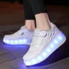 Chaussures habillées Patinage à roulettes pour enfants 2023 Enfants Brillant LED Filles Baskets en plein air Garçons Sports Tennis 231017