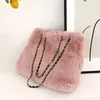 Torby wieczorowe Winter Lady Faux Fur Messenger Torba duża pojemność Pluszowa materialna torba na ramię Kobieta łańcuch stały