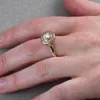 Solitaire yüzüğü lüks yüzük seti beyaz yuvarlak zirkon yüzüğü rhinestone ring yıldönümü hediye gelin nişan alyans takı 231018