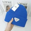 Bonnet tricoté triangle inversé, chapeau chaud en laine d'automne et d'hiver, chapeau froid polyvalent pour hommes et femmes