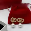 2023 Kolczyki projektant dla kobiet Stud Heart Kształt Pearl Crystal Gold Double V Letter S Sier Jewelry Classic 898