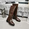 2024 moda de luxo botas de salto plano feminino moda confortável material de couro macio cavaleiro feminino tecido de couro brilhante