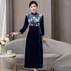 Etniska kläder 2023 Traditionell kinesisk vintage Qipao National Flower Print Velvet Cheongsam Oriental Förbättrad bankettkvällsklänning