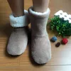 Pantoufles Pantoufles d'hiver femmes et hommes enfants chaussures de sol épaisses et chaudes Tube haut antidérapant intérieur coton bottes amoureux en peluche maison chaussures femmes 231017