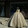 골드 반짝이는 연인 공주 Quinceanera 드레스 볼 가운 스트랩 어깨 15th 파티 가운 달콤한 16 드레스