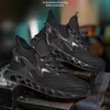 716 Zapatillas de seguridad de los pies de acero para hombres Sneakers livianos resistentes al desgaste Botas de trabajo de mujer indestructibles a prueba de pinchazos 231018 40542 39304 61911