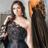 Abschlussball-Partykleid, schwarze Abendkleider, neuer Reißverschluss, Übergröße, individuelle Schnürung, One-Shoulder-Satin, A-Linie, lange Ärmel, Perlenapplikation, Pailletten