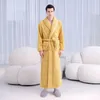 Kadınların Pijama Mercan Velvet Çift Çobanı Sonbahar Kalınlaştırılmış Genişletilmiş Peluş Nightgown Seksi Boşluk Erkekler Büyük Boyut Flanel Ev Giysileri