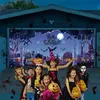 1 unidade, banner de garagem de feliz Halloween (157 pol. * 71 pol./400 cm * 180 cm) Padrão de abóbora de cemitério assustador, decoração de porta de garagem, poliéster com furos com corda pendurada