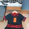 ブランドデザイナーガールドレスファッションニットトップベビー服の子供たちフロックサイズ100-160 cmスプライシングデザインチャイルドスカート8月24日