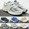 HOTSELL 2023 디자이너 NB 2002R Big Kids Shoes Toddlers Boys Girls New Running Shod Children 2002 NB2002R 정통 운동화 베이비 26-37