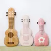 Plüschkissen Kissen 60 cm Kreative Simulation Gitarre Plüschtiere Zu Hause Dekoration Baby Appease Puppe Weiches Kissen Kissen Geburtstagsgeschenk Für Kinder 231017