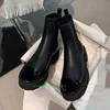 Designer de luxo mulheres chelsea botas cowskin couro patente alta elasticidade elástico sapatos planos cor misturada fundo grosso parece bota de tornozelo fino