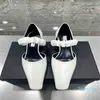 Chaussures à talons bas Muller confortables et non fatigantes pour les pieds, adaptées aux occasions formelles